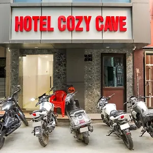 O Cozy Cave *** New Delhi